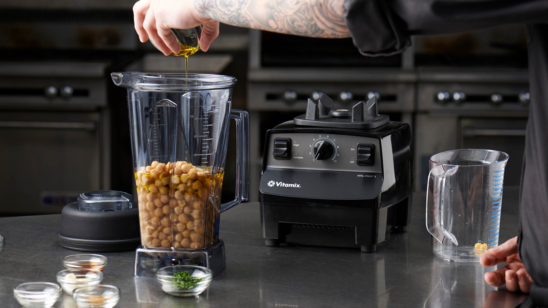What is the difference between Commercial Blenders and Regular Blenders?